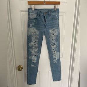 Women’s distressed American Eagle high rise Jeggings